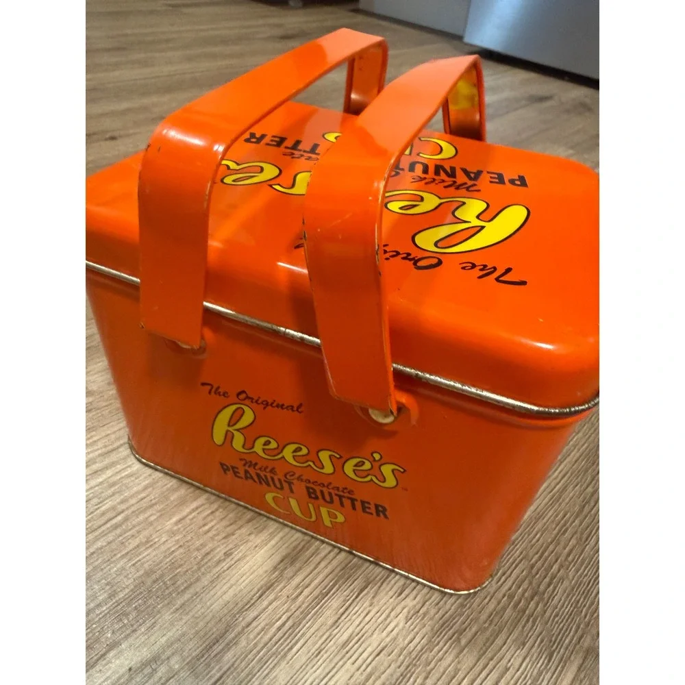 Reeses Peanut Butter Cup Collectible Metal Tin Storage Box Orange‎ Vintage